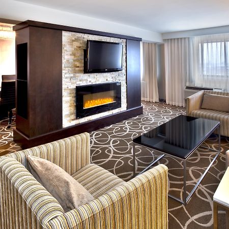 Crowne Plaza Kitchener-Waterloo, An Ihg Hotel Esterno foto