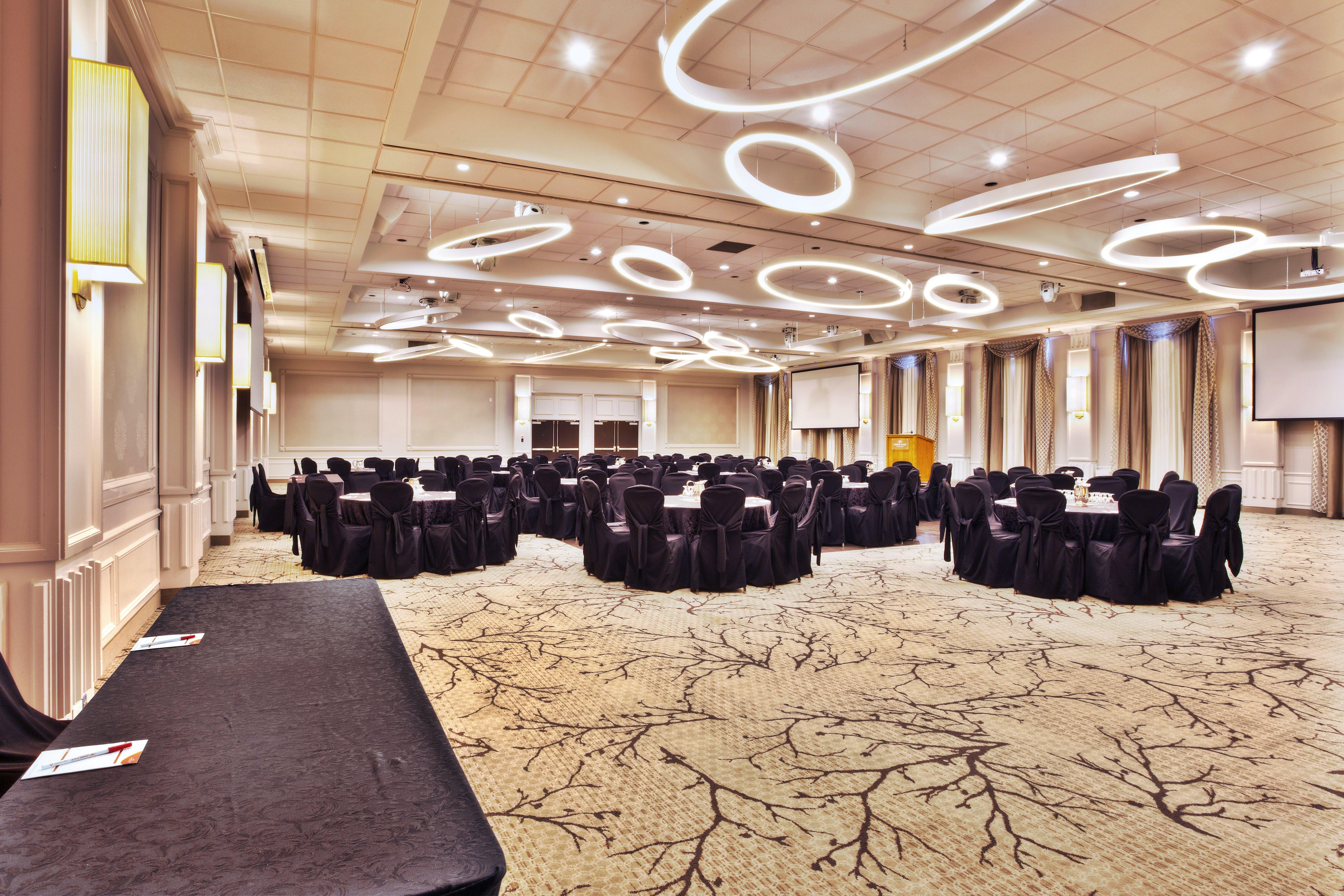 Hotel Crowne Plaza Kitchener-Waterloo By Ihg Esterno foto