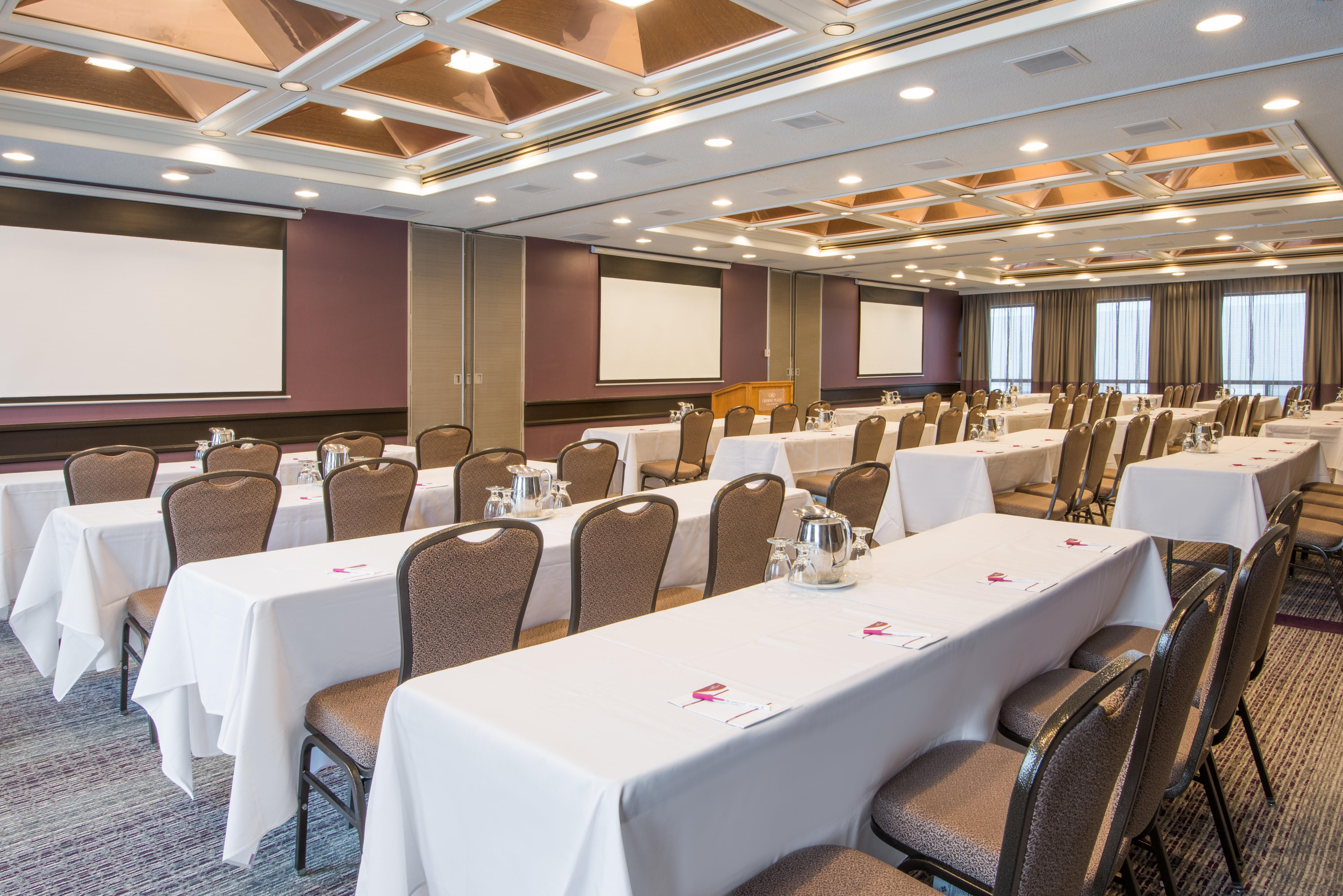 Hotel Crowne Plaza Kitchener-Waterloo By Ihg Esterno foto