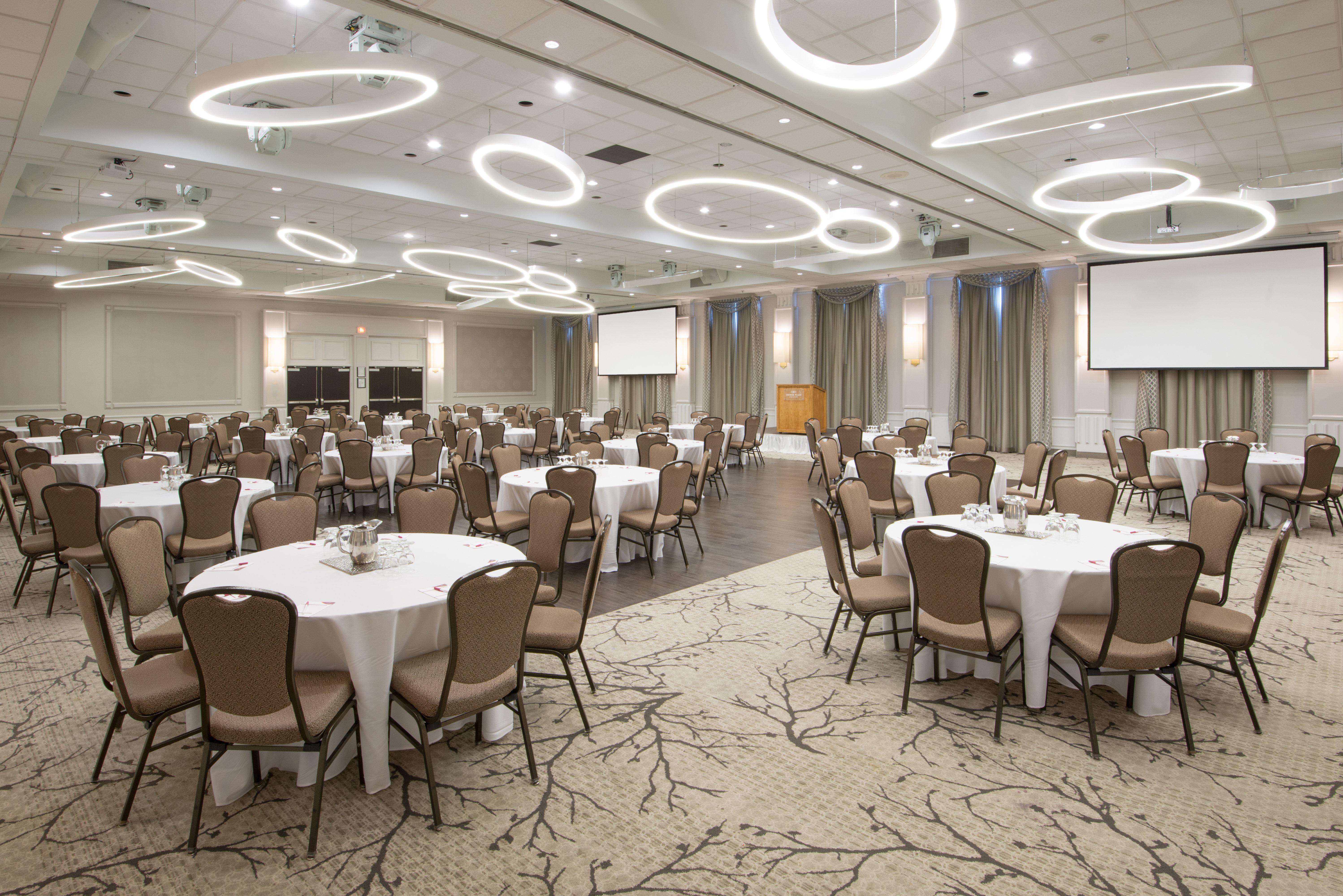 Hotel Crowne Plaza Kitchener-Waterloo By Ihg Esterno foto
