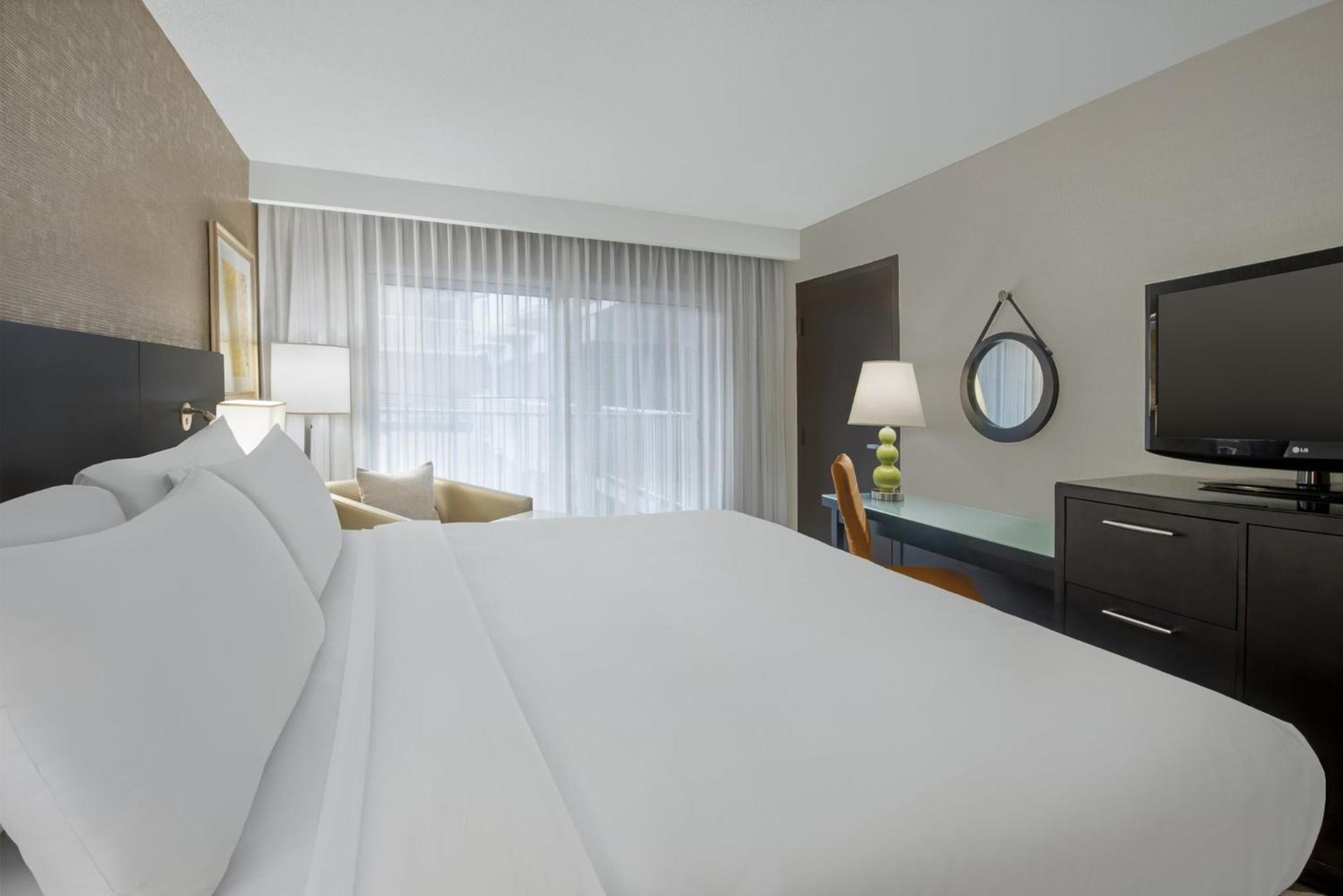 Hotel Crowne Plaza Kitchener-Waterloo By Ihg Esterno foto