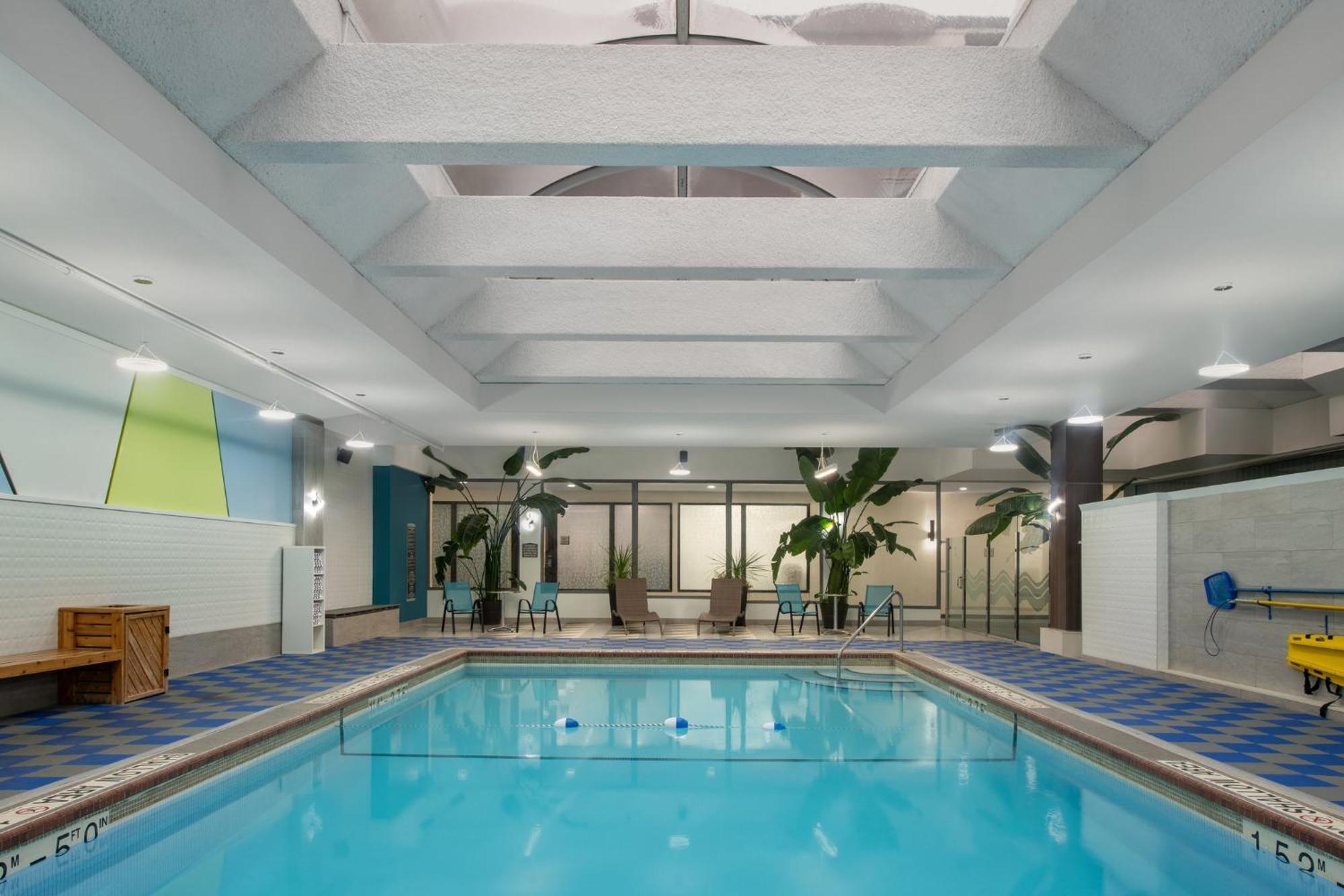 Hotel Crowne Plaza Kitchener-Waterloo By Ihg Esterno foto