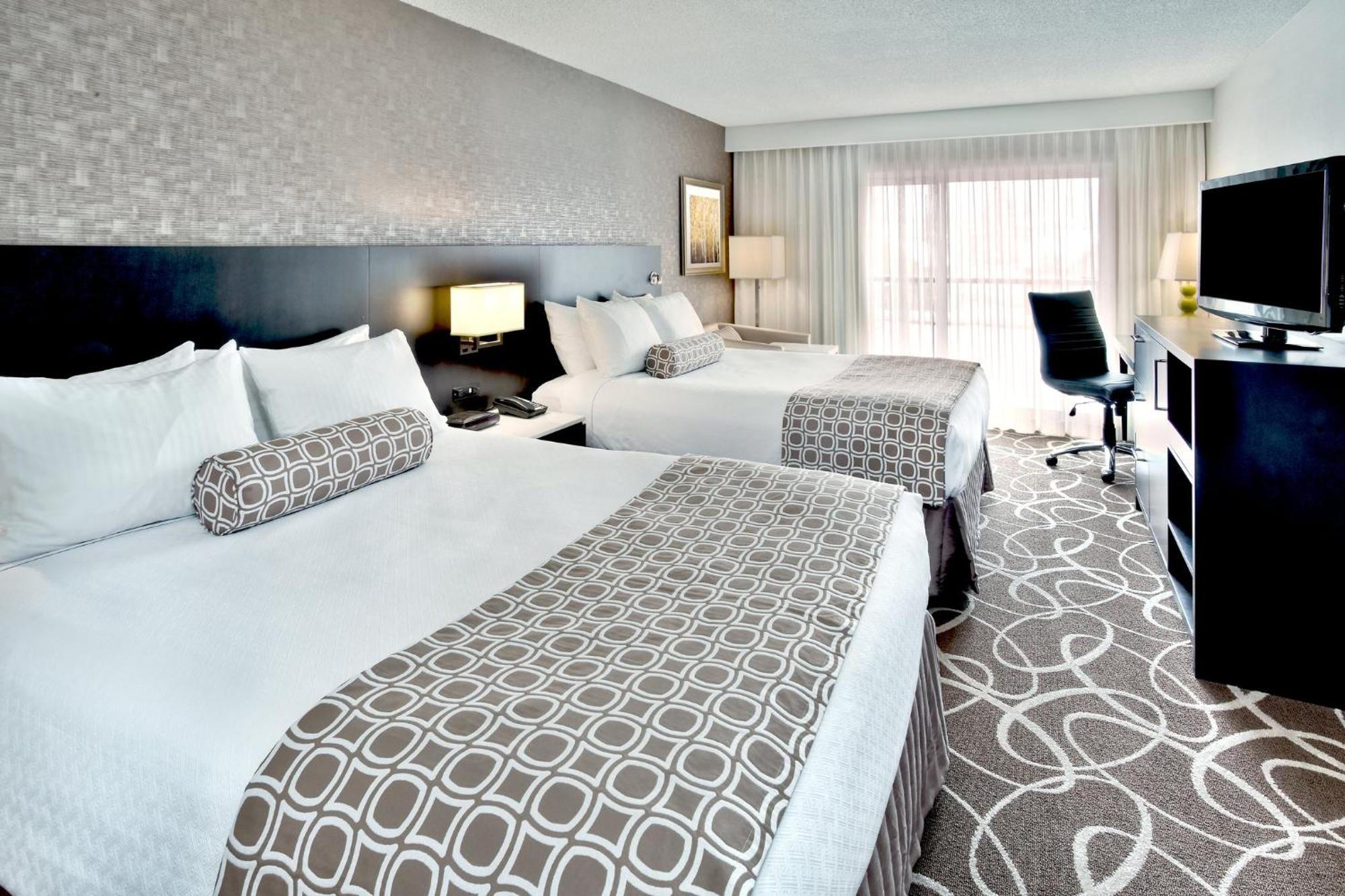 Hotel Crowne Plaza Kitchener-Waterloo By Ihg Esterno foto